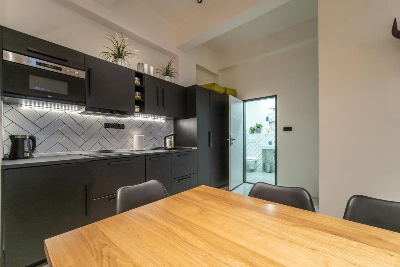 Sunny Central Apartment On Wenceslas Square By Easybnb Praga Esterno foto