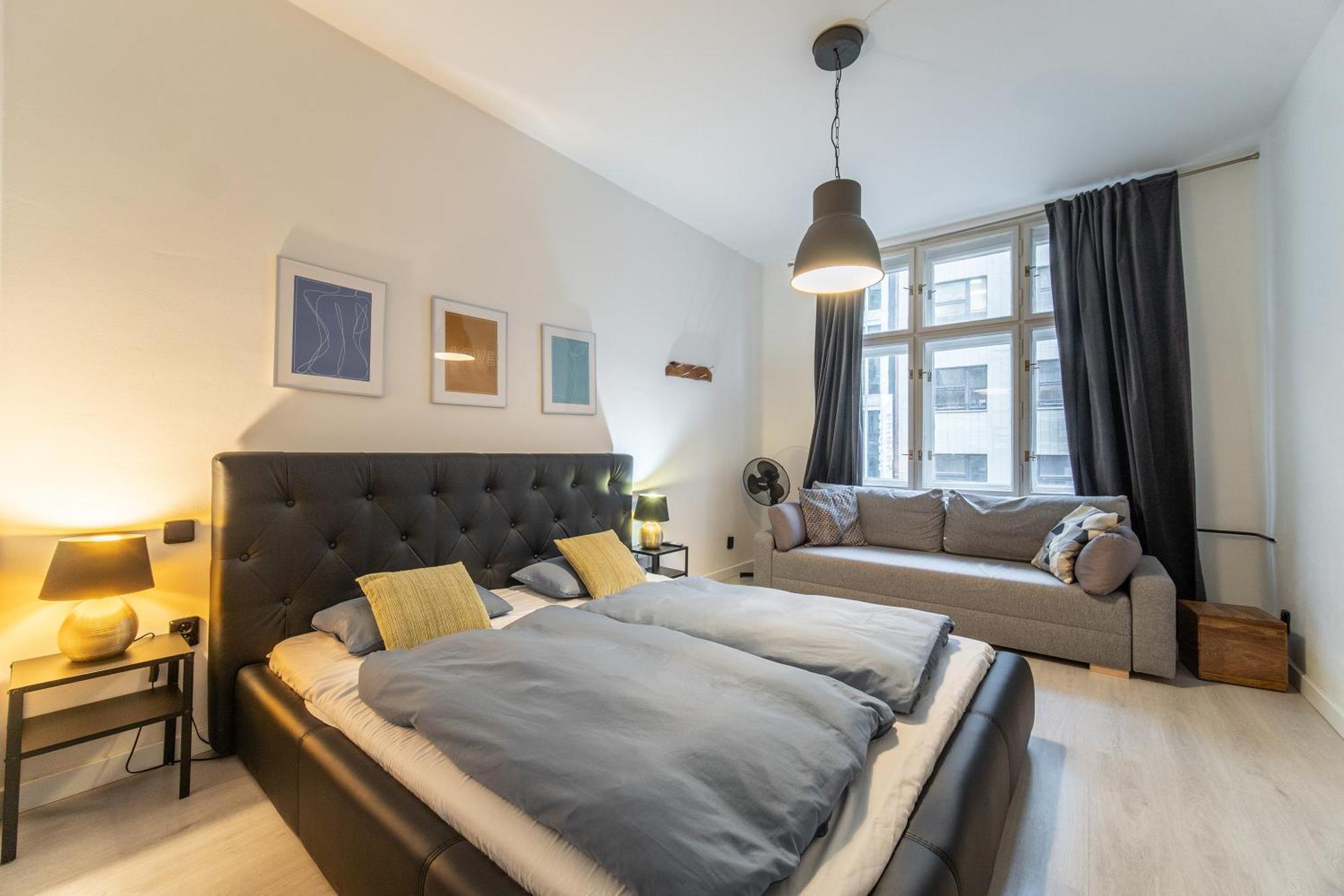 Sunny Central Apartment On Wenceslas Square By Easybnb Praga Esterno foto