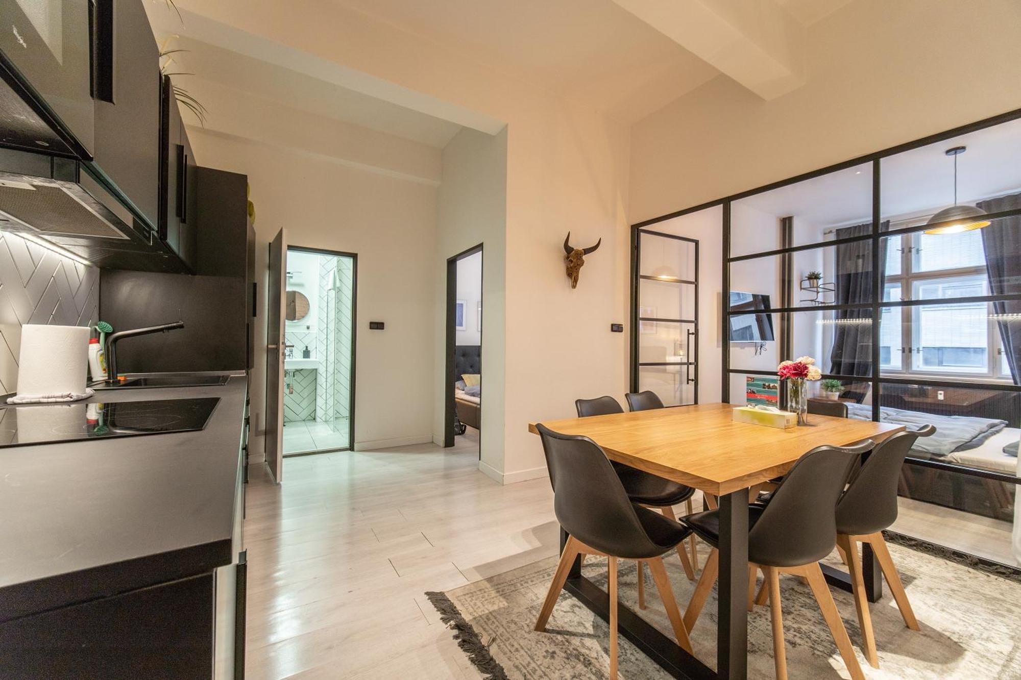 Sunny Central Apartment On Wenceslas Square By Easybnb Praga Esterno foto